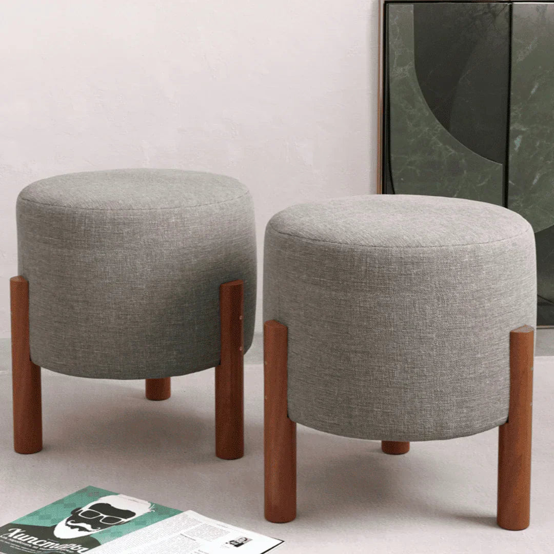 Kit com 2 Puffs Banqueta Estofados em Linho
